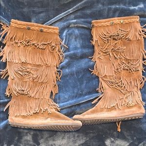 Minnetonka Boots lightly worn